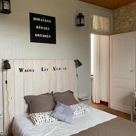 Bed and Breakfast La Gare Des Reves à Gondrin Extérieur photo