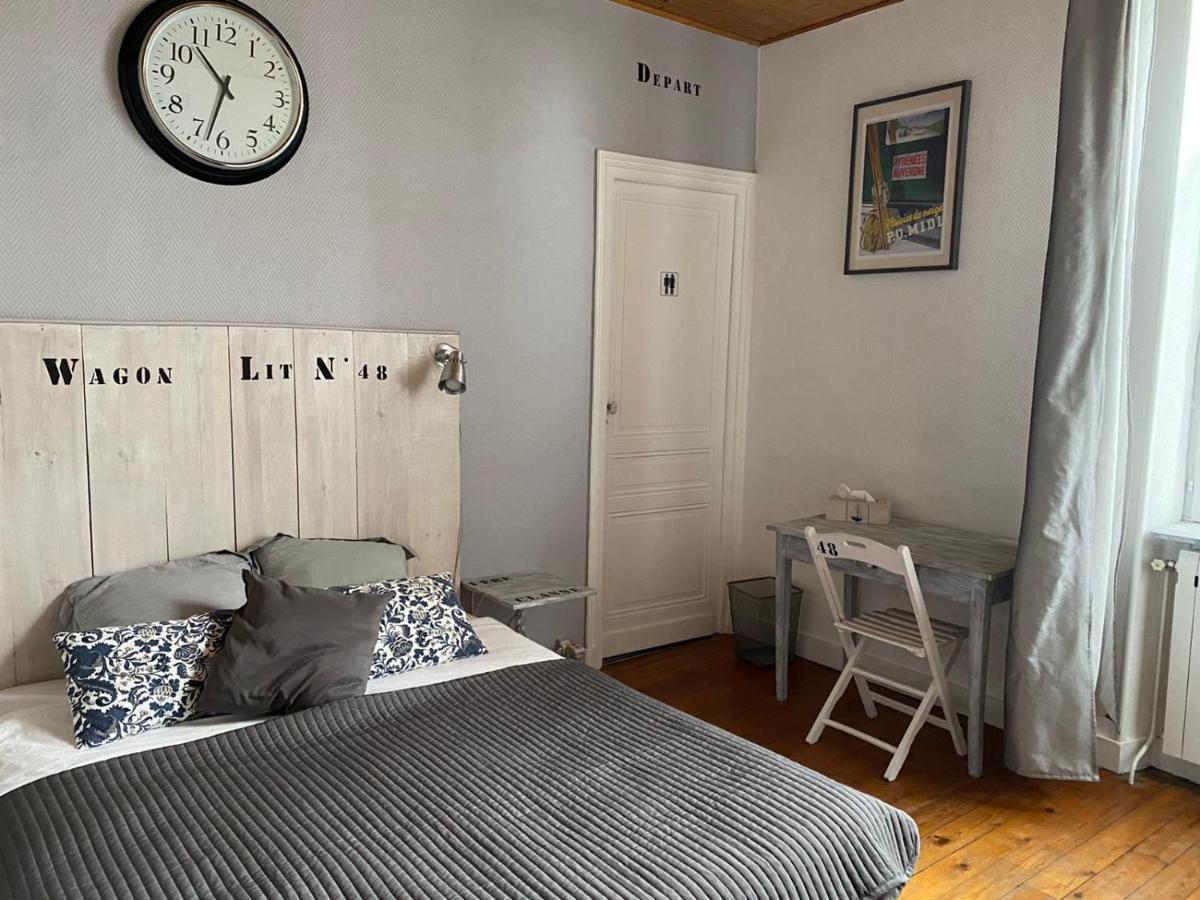 Bed and Breakfast La Gare Des Reves à Gondrin Extérieur photo