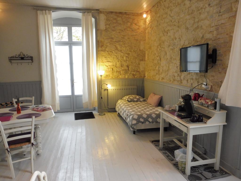 Bed and Breakfast La Gare Des Reves à Gondrin Extérieur photo